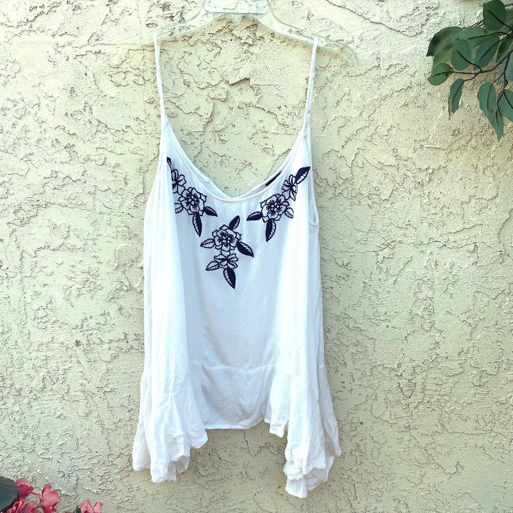 TORRID Women's White Sleeveless Top